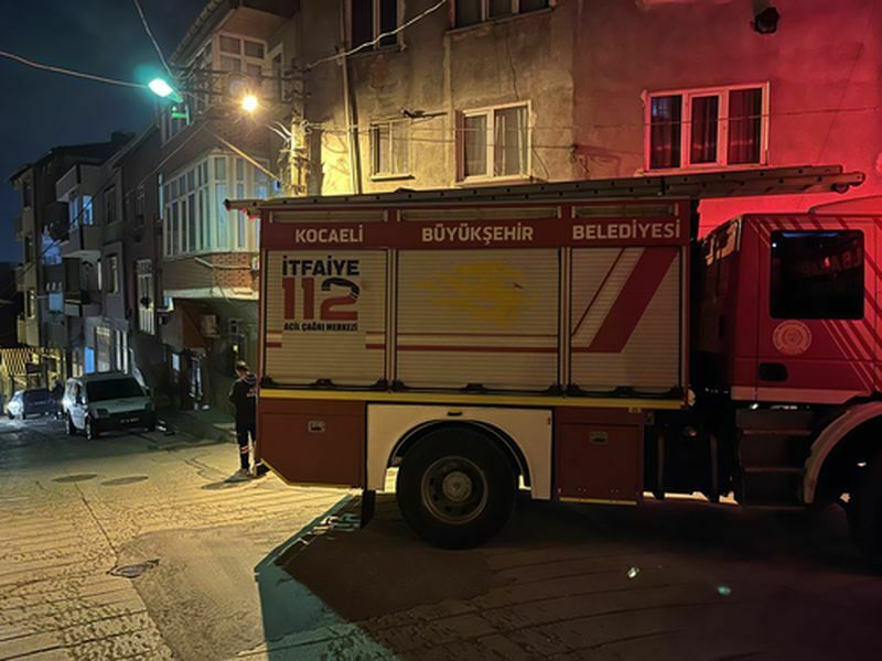 Uyuyakalan Eşini Balkondan Girerek Uyandırdı! (4) Result