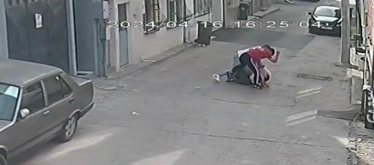 3 Genç Tartıştıkları Kişiyi Öldüresiye Dövdü3
