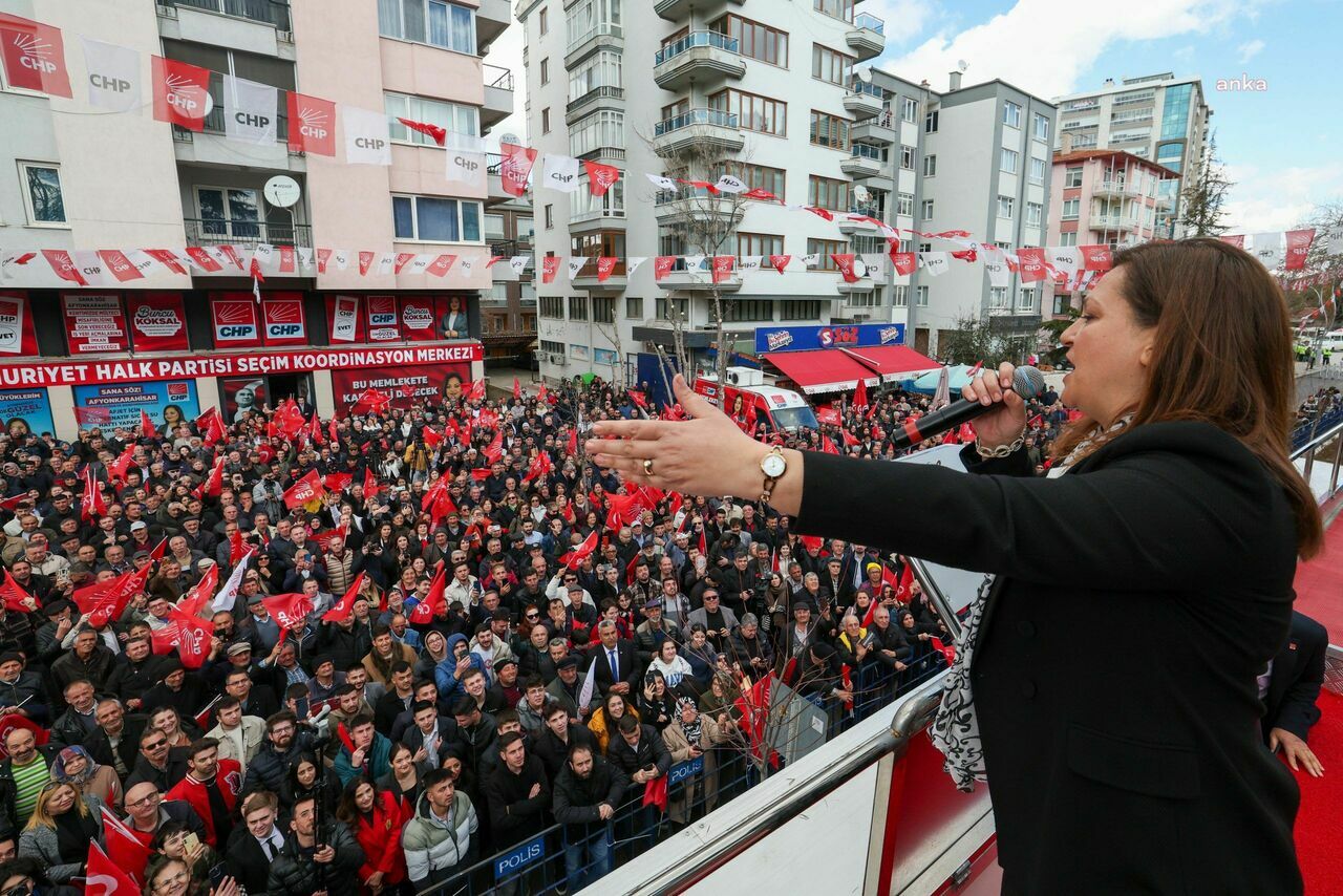 Burcu Köksal Afyon Belediyesi binasında böcek ve gizli kamera taraması yaptırıyor