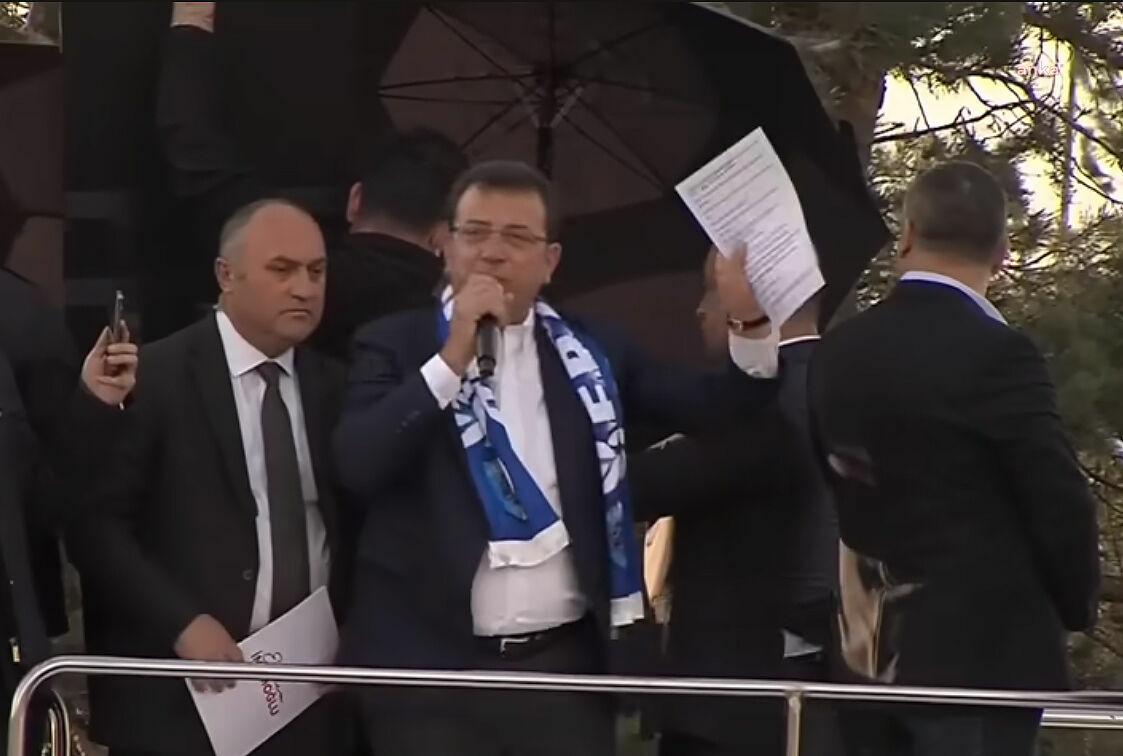 İmamoğlu'na 'taşlı saldırı' davası ertelendi