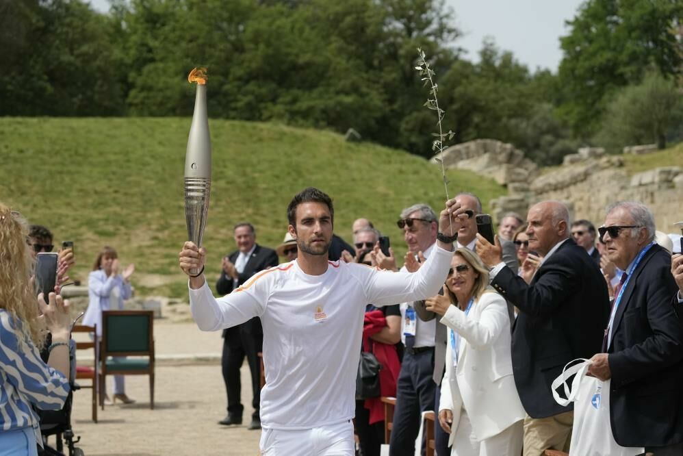 Paris 2024 Olimpiyat Oyunları'nın ilk alevi yandı