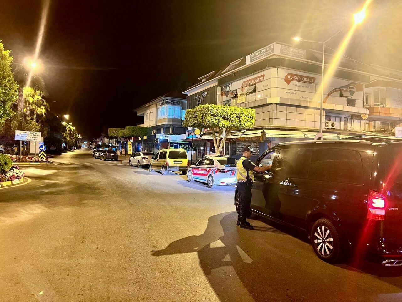 Alanya’da 8 araç trafikten men edildi