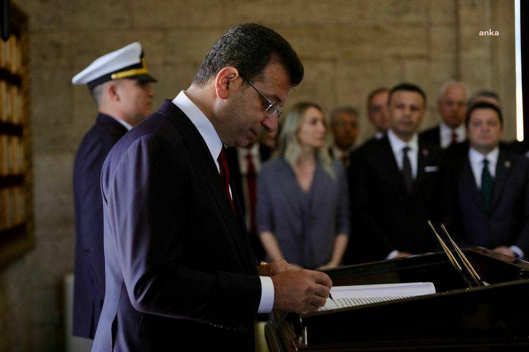 Ekrem İmamoğlu 26 Ilçe Başkanıyla Ata'nın Huzurunda! Result