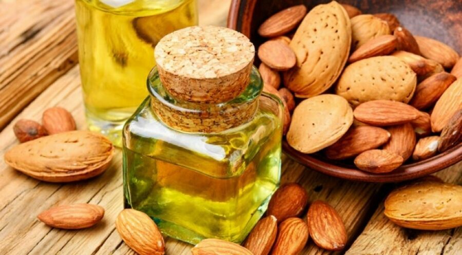 Parlayan saçlar için doğal bakım yağları: Hangi yağlar işe yarıyor?