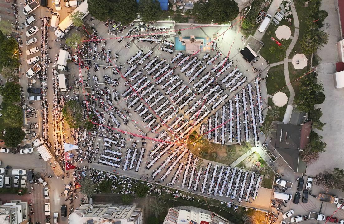 Mersin'de Başkan Vahap Seçer Iftarda Vatandaşlarla Buluştu (2) Result