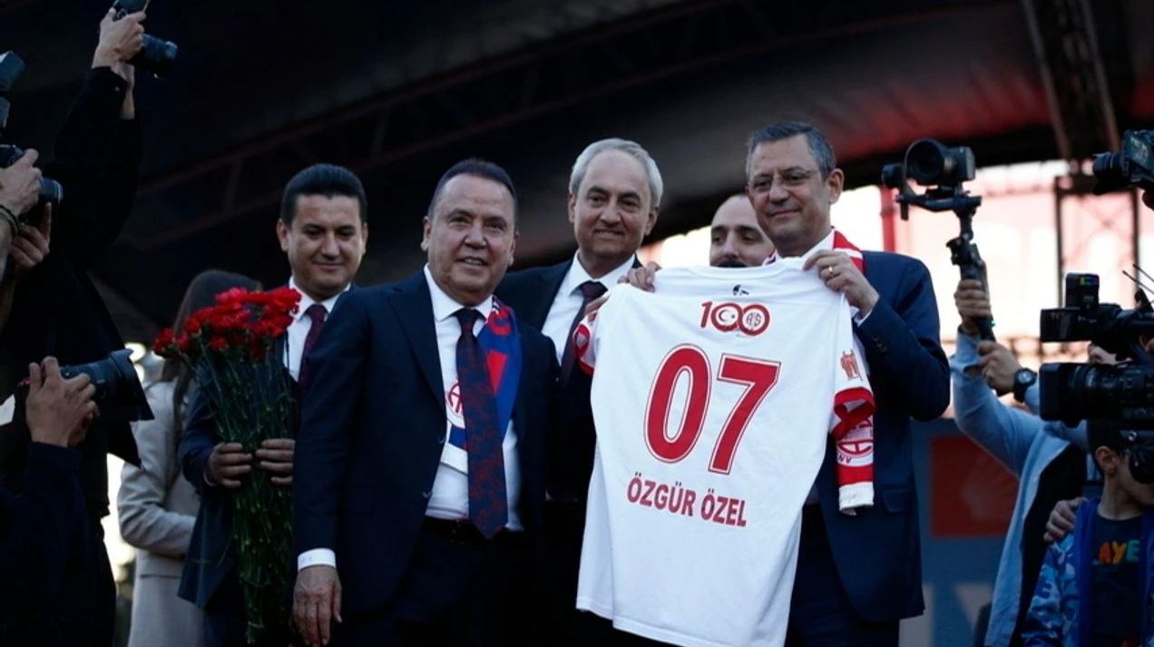 Özgür Özel: 'Mesut Kocagöz'ü özgürlüğüne kavuşturun'