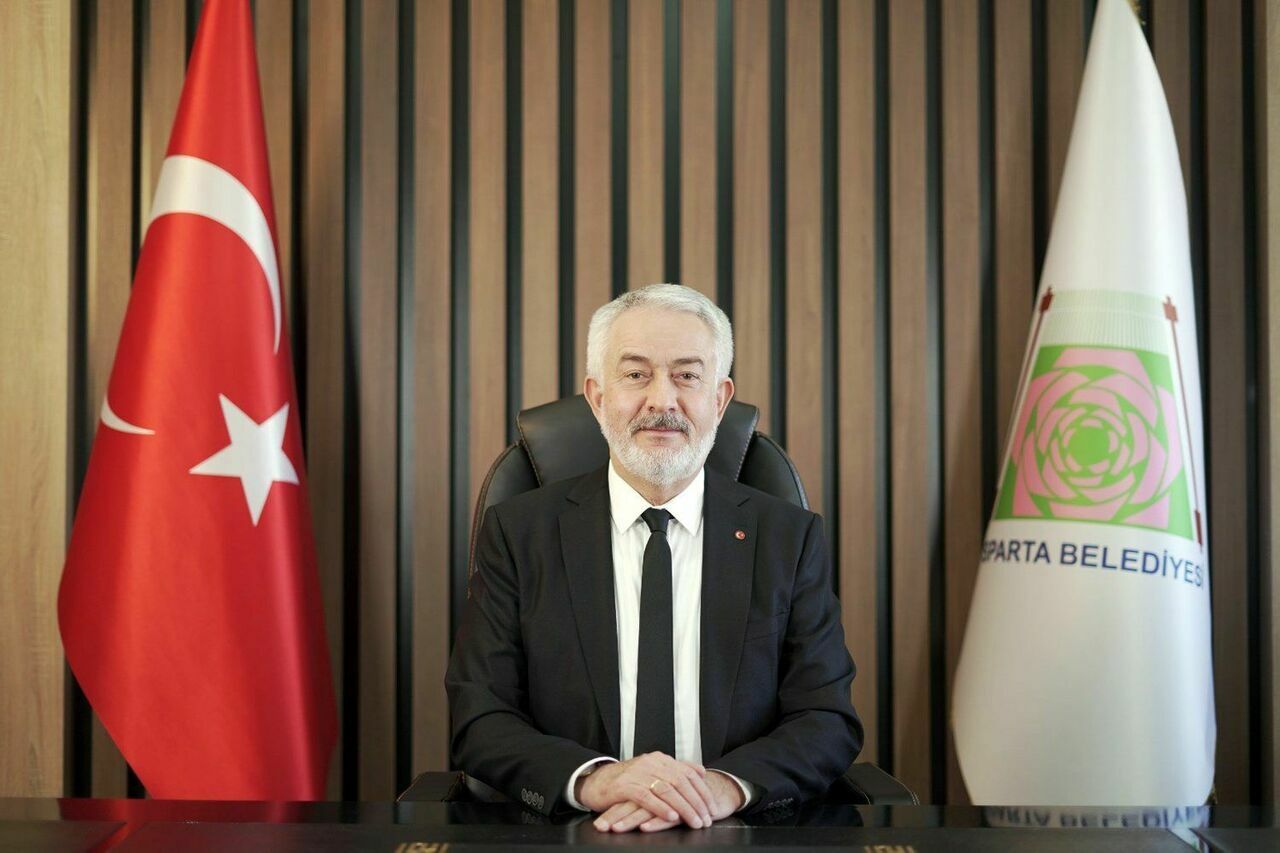 Şükrü Başdeğirmen Kimdir