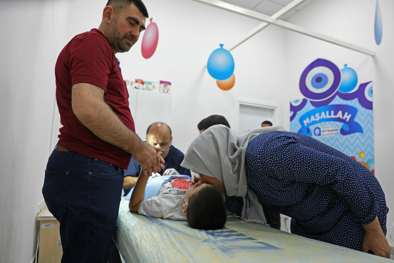 Başkan MuhitTin Böcek işçi ve emekçilere 1 Mayıs mesajı gönderdi