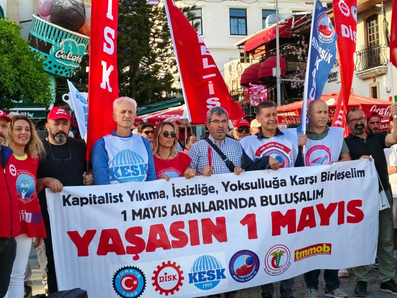Emekçiler Antalya'da 1 Mayıs'ta Hukuk İçin Meydanlarda