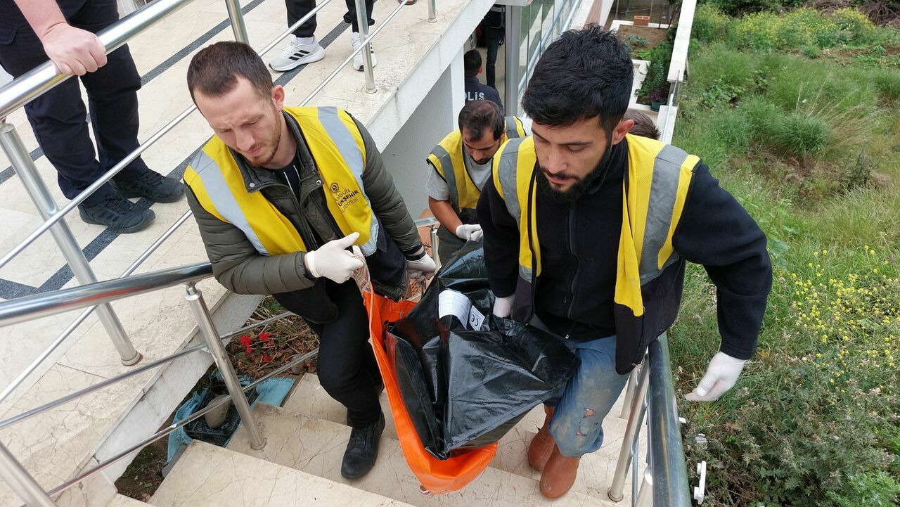 5 Aylık Hamile Kadın Iple Asılı Halde Ölü Bulundu