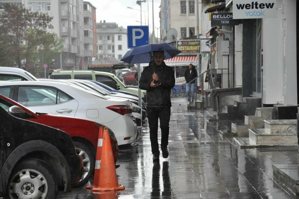 Kars'ta yağışlar hayatı olumsuz etkiliyor
