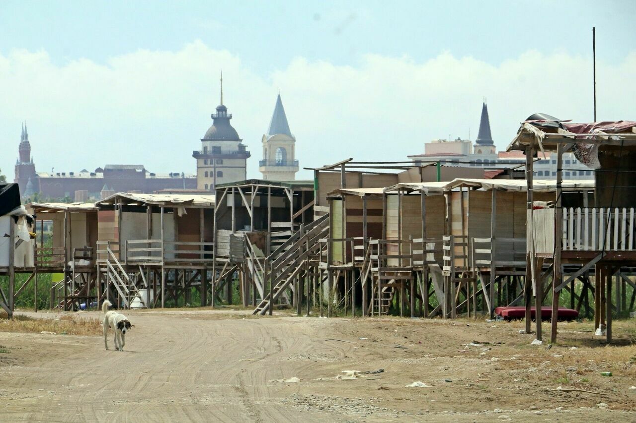 Antalya'da denize sıfır çardaklar kaldırılıyor