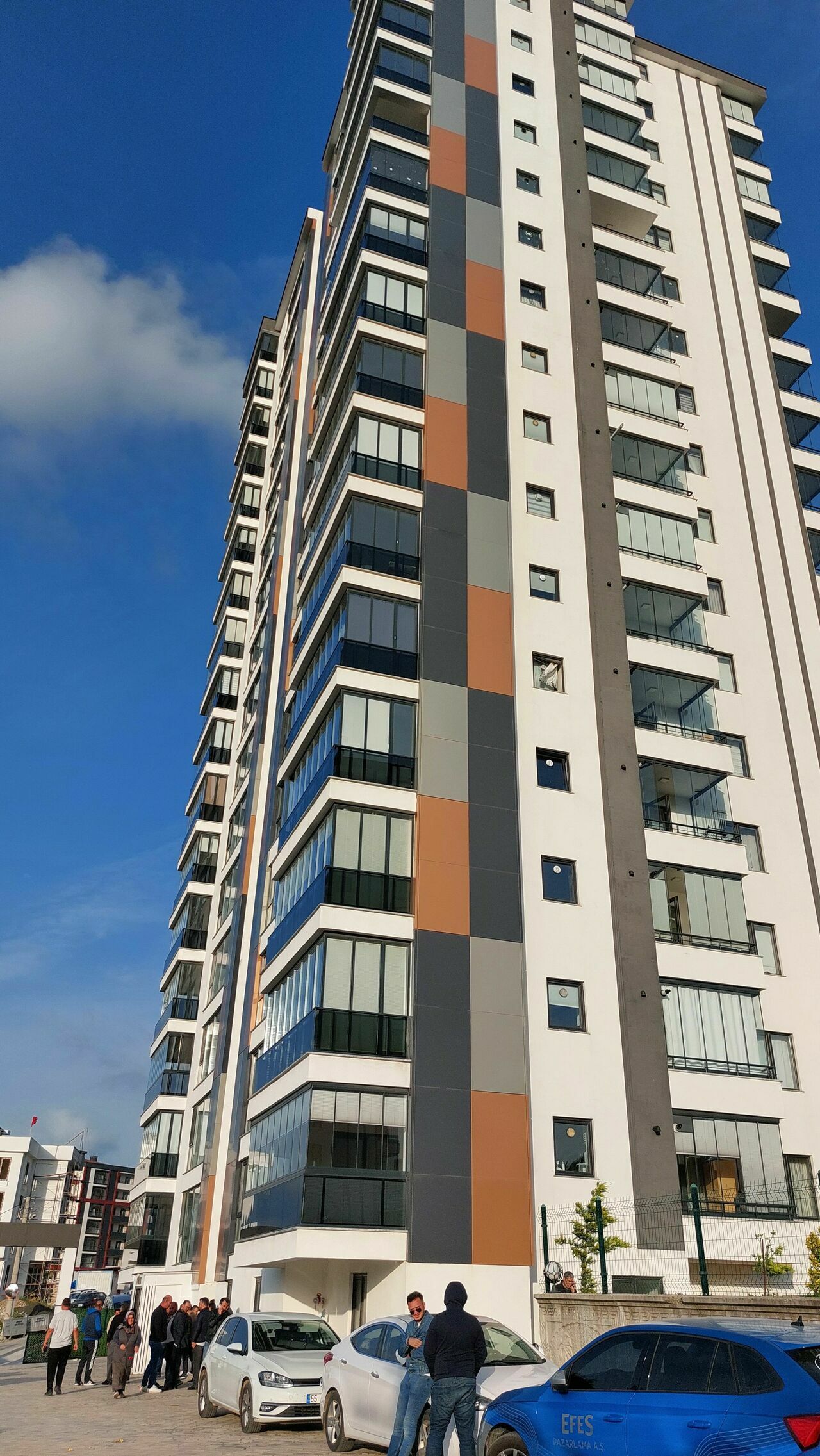 Kan donduran vahşet! 2 çocuk annesi kadın boğazı kesilerek öldürüldü