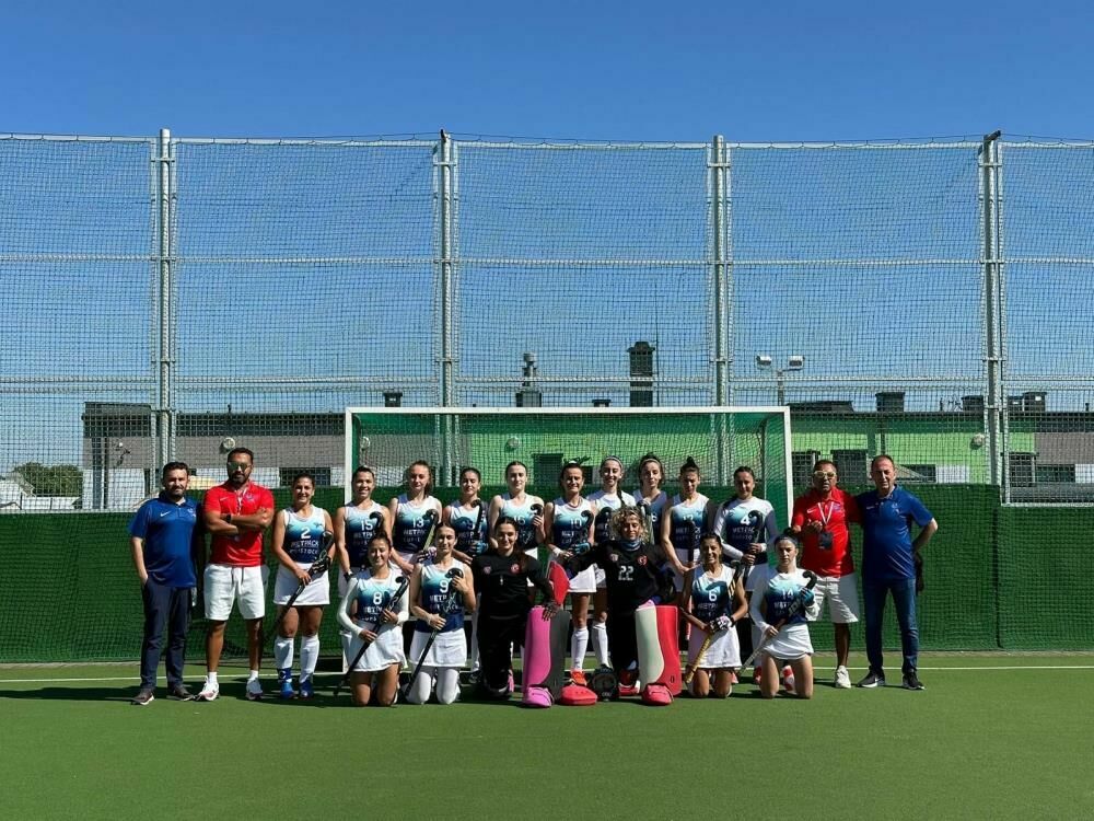 Alanya Stars Kadın Hokey Takımı Avrupa'da şampiyon oldu