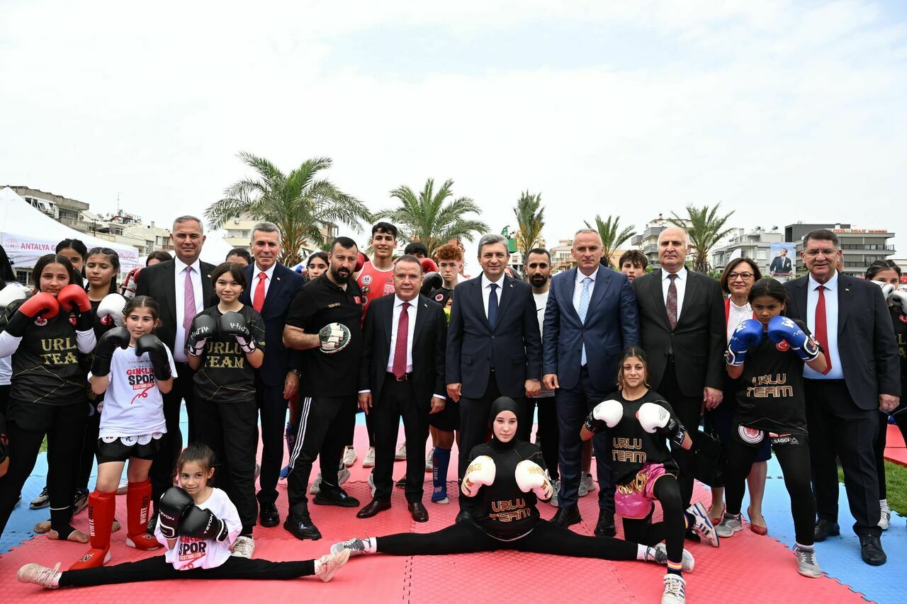 Antalya'da 19 Mayıs coşkusu yaşanıyor