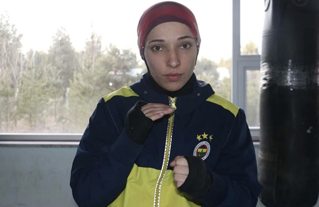 Fenerbahçeli milli sporcu bakıma kaldırıldı!