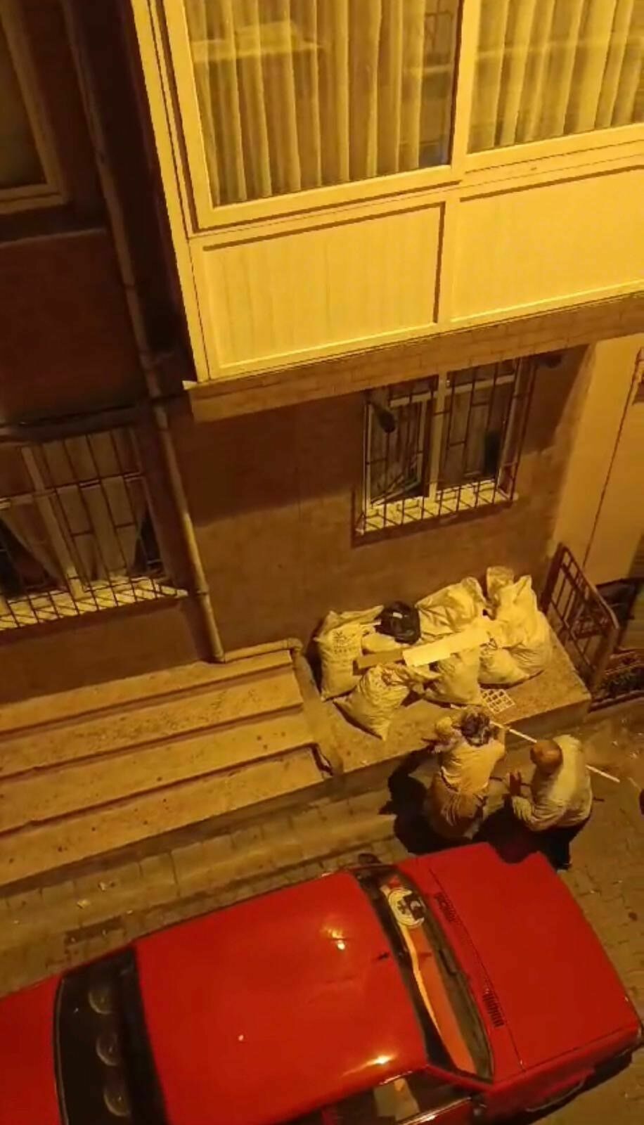 Gece Yumruk Ve Tekmeler Havada Uçuştu3