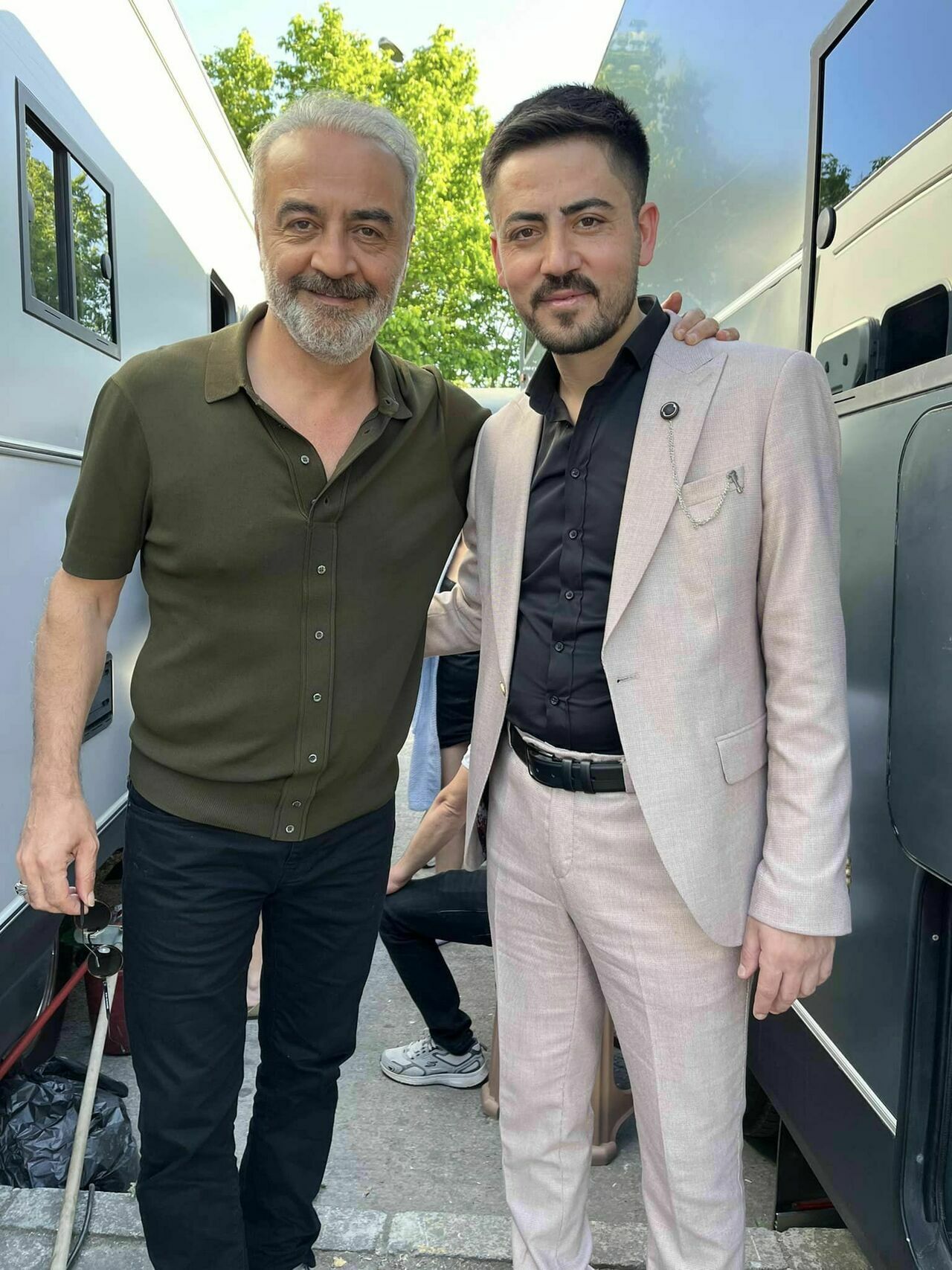 İnci Taneleri Dizisine Sürpriz Konuk! Yılmaz Erdoğan Onu da Oynatacak