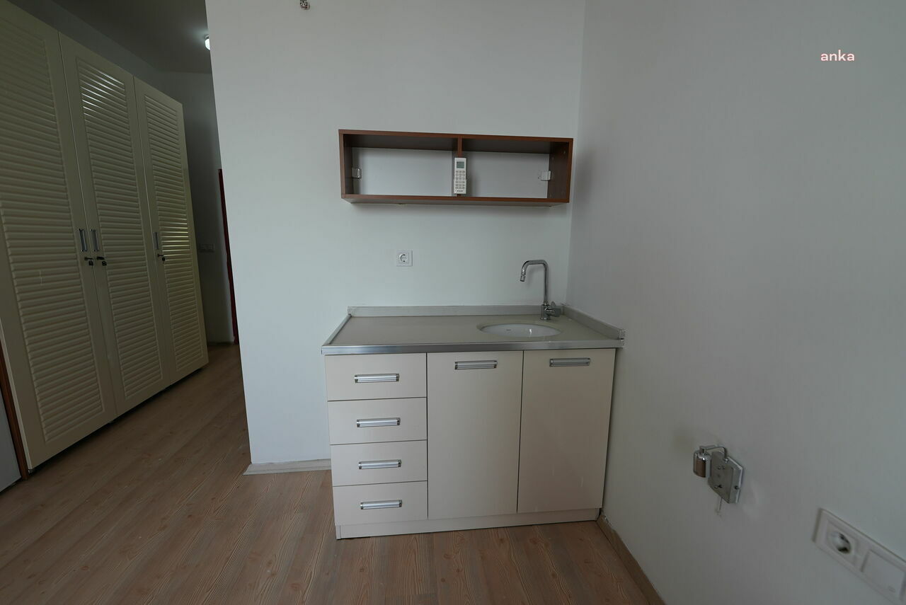 51Dd4292 256C 4333 B099 189F6A85D8E8 W