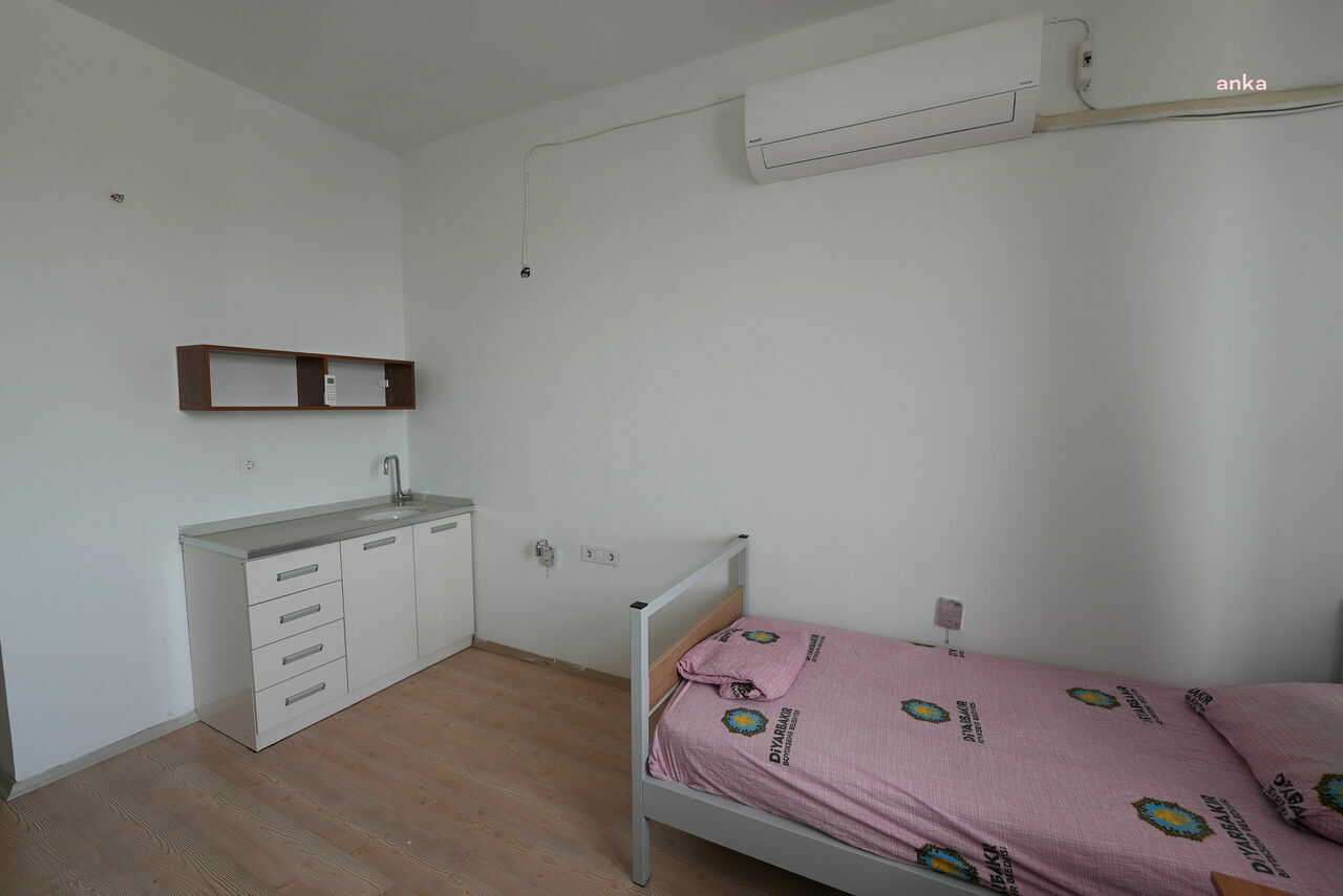 683Dc71D Ee41 4C6B B898 7240B422728B W