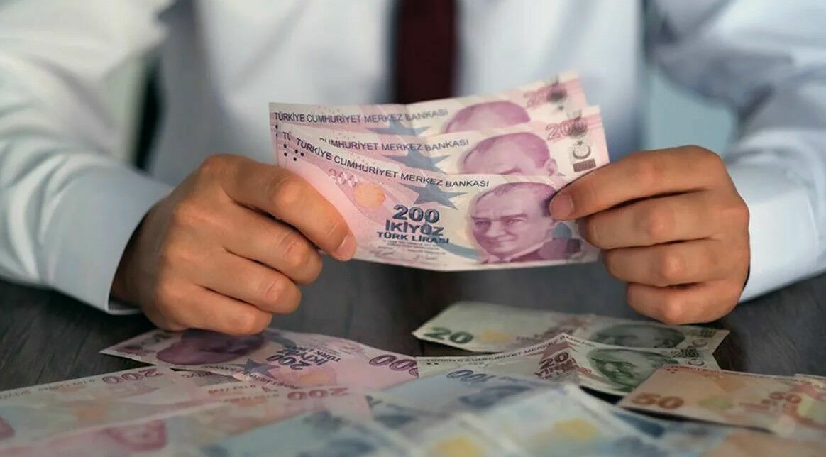 1 aylık faizi duyan şubeye akın etti! 225 bin TL'nin getirisi dudak uçuklattı