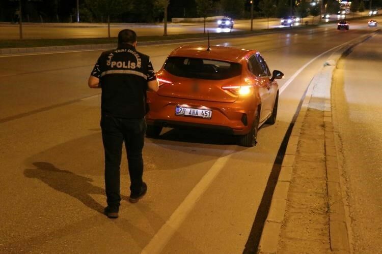 Motosiklette Bulunan Iki Genç Hayatını Kaybetti3