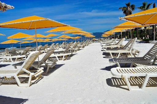 Şemsiye Ve Şezlong