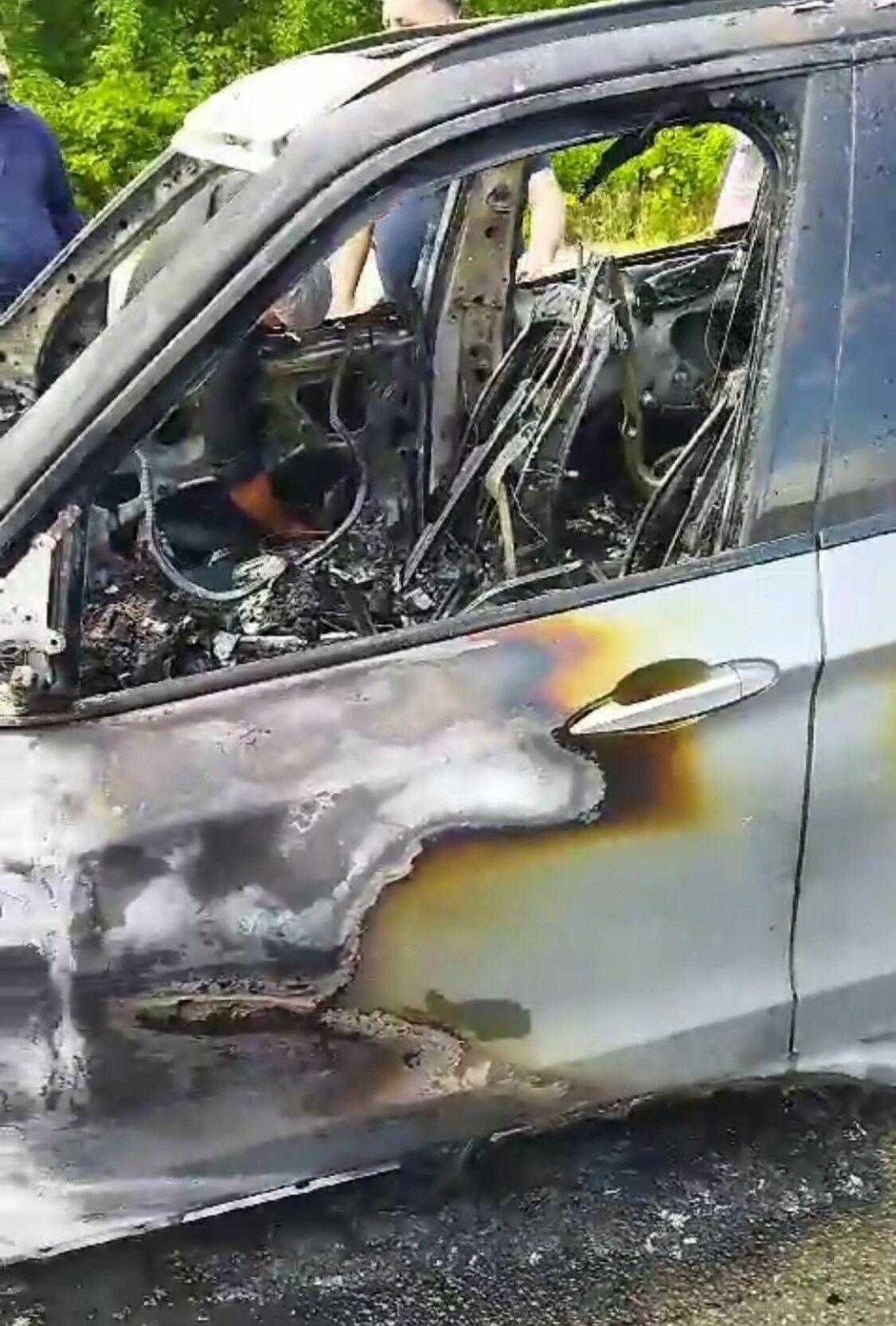 Seyir Halindeyken Yanan Lüks Araç Küle Döndü2