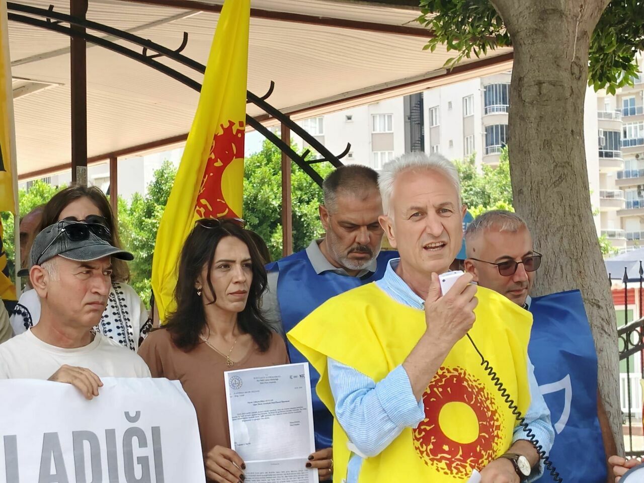 Eğitim-Sen Antalya Şubesi'nden Mobbing Açıklaması: 'Hukuk garabetine son verin'