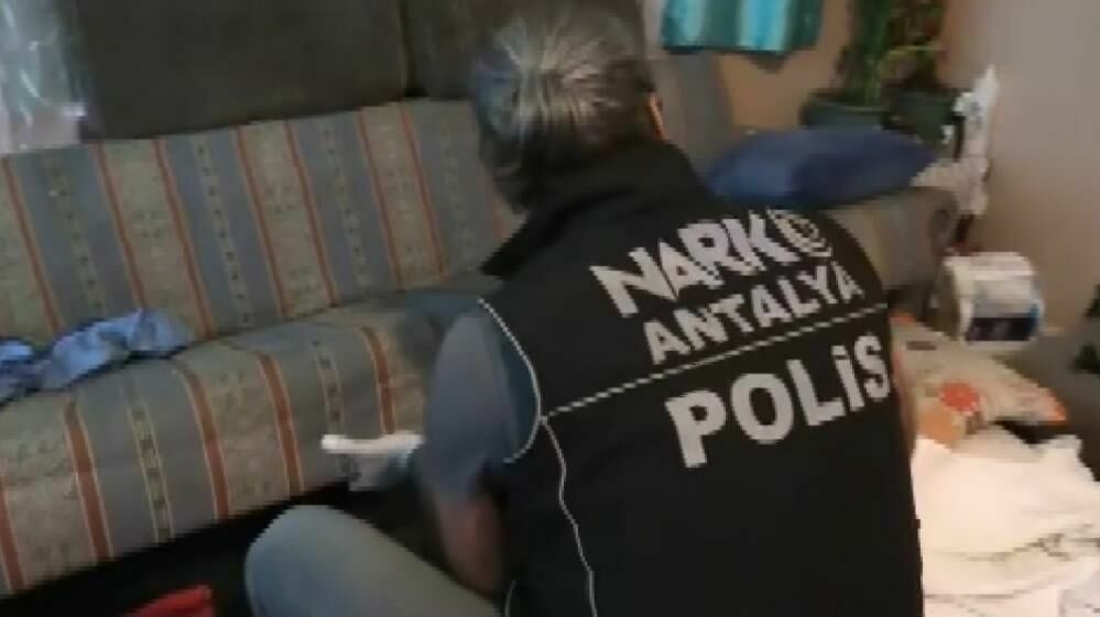 Alanya'da helikopter destekli narkotik operasyonu: 12 gözaltı