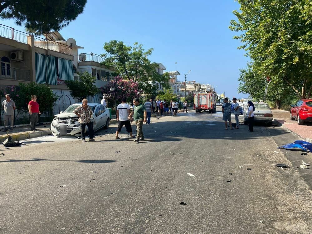 Serik'te kontrolden çıkan otomobil felakete yol açtı