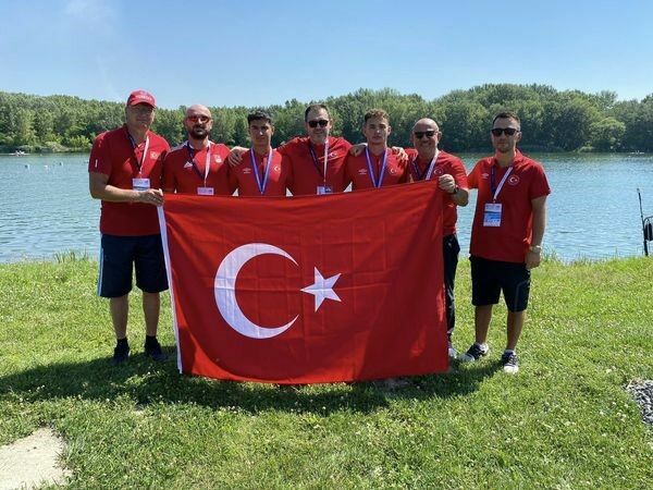 Muğlalı kanocular Avrupa'da gümüş madalya kazandı
