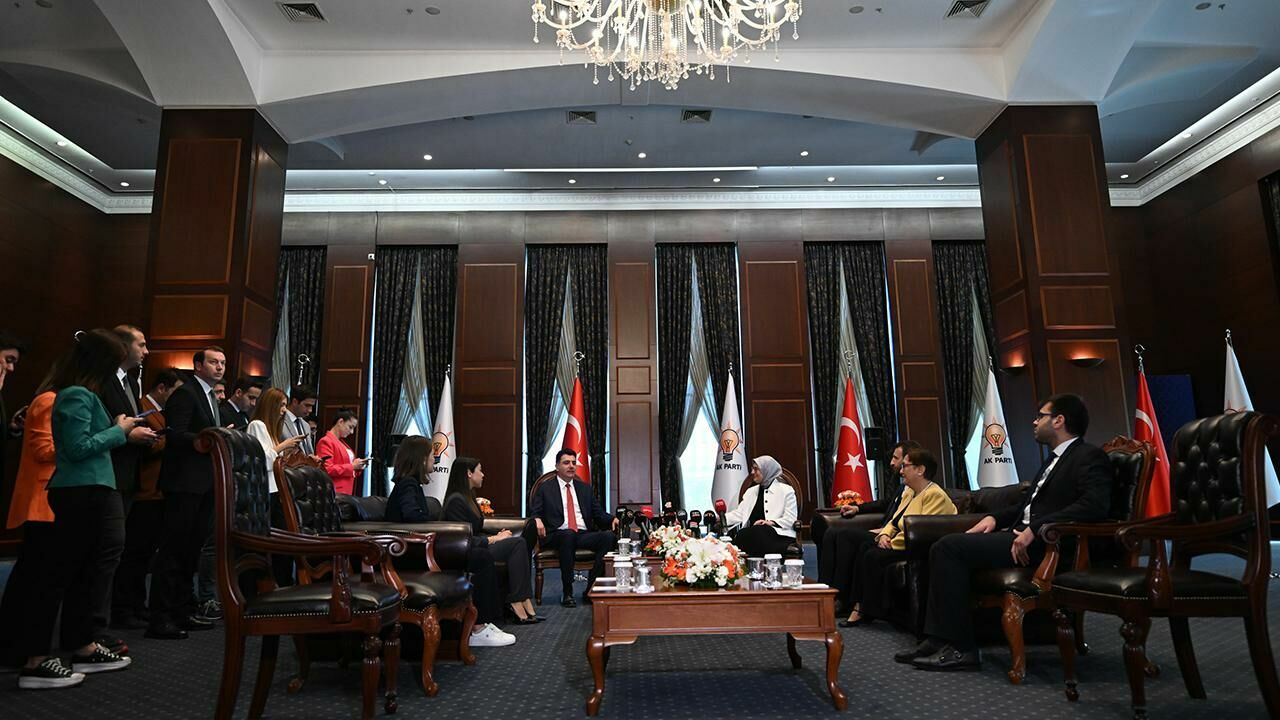 Siyasi partiler bayramlaşmada bir araya geliyor: Programlar belli oldu