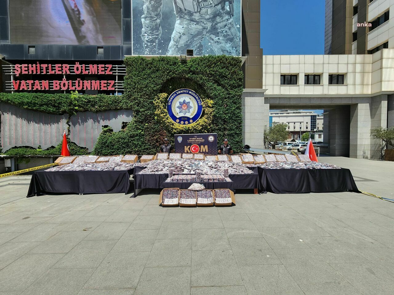 İstanbul'da 355 bin 904 uyuşturucu hap ele geçirildi