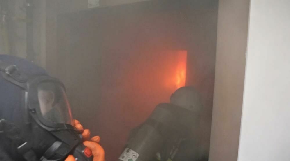 Eşiyle Tartışan Öfkeli Koca Evini Ateşe Verdi2
