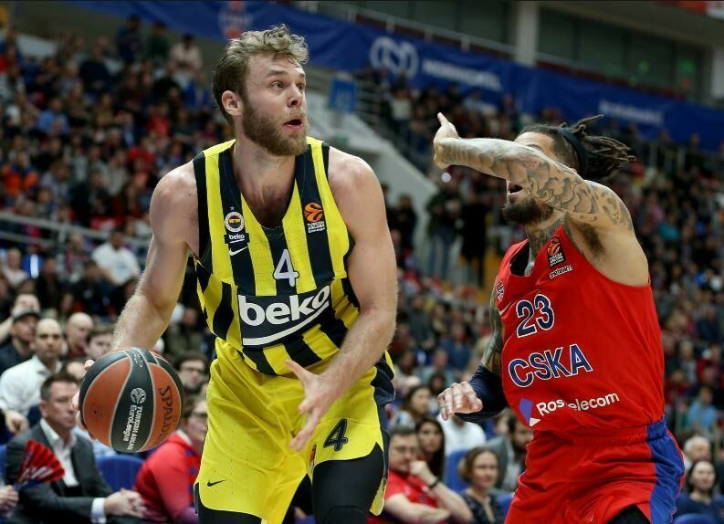 Melli Fenerbahçe'ye geri dönüyor