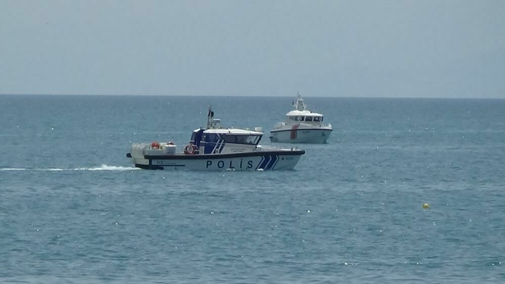 Van Gölü’nde Kayıp Şahıs Arama Çalışmalarına Helikopter Desteği3