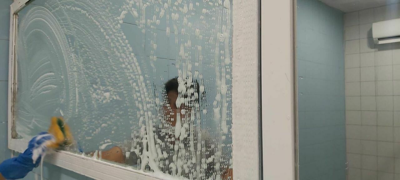 Konyaaltı Sahili’nde tuvalet krizi! Vatandaş ve perfonel karşı karşıya