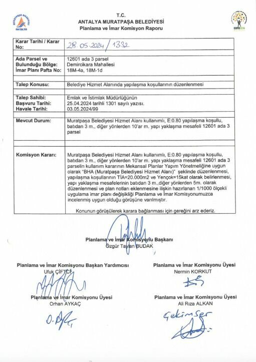 Belediye binası ticarete açılıyor