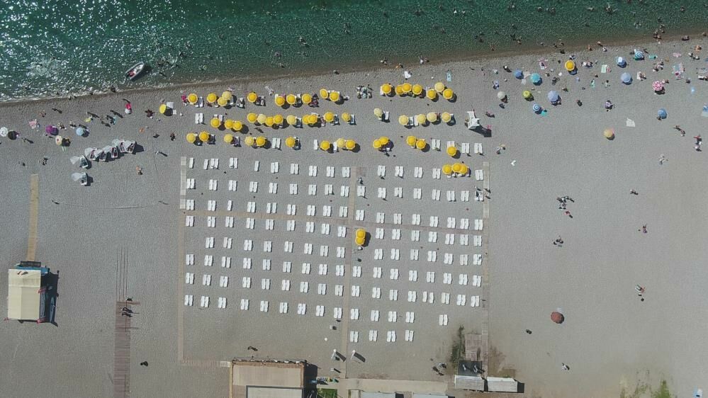 Antalya Büyükşehir Belediyesi'nin yeni halk plajı hizmete açıldı