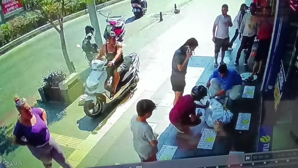 Antalya'da elektrikli bisiklet kazası: Sürücü yaralı kadını bırakıp kaçtı