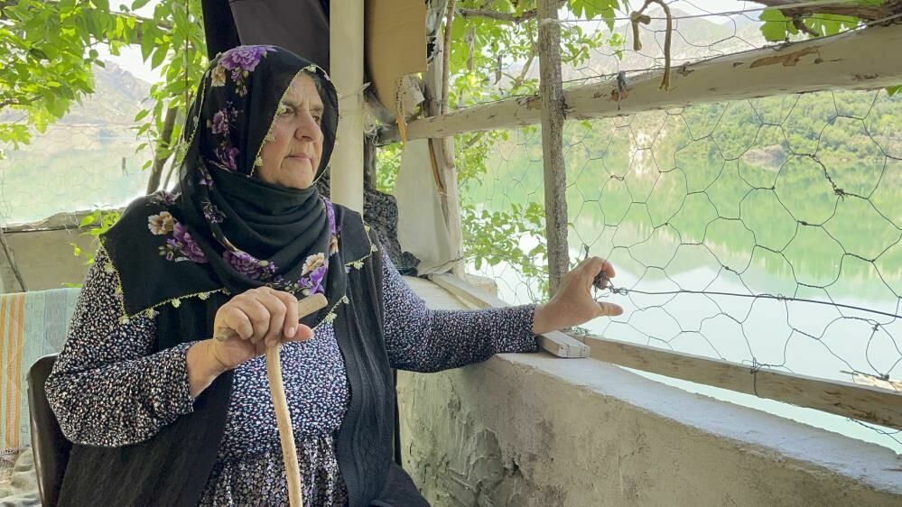 Baraj Suları Evinin Duvarına Dayandı5