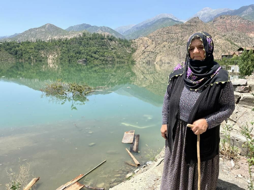 Baraj Suları Evinin Duvarına Dayandı6