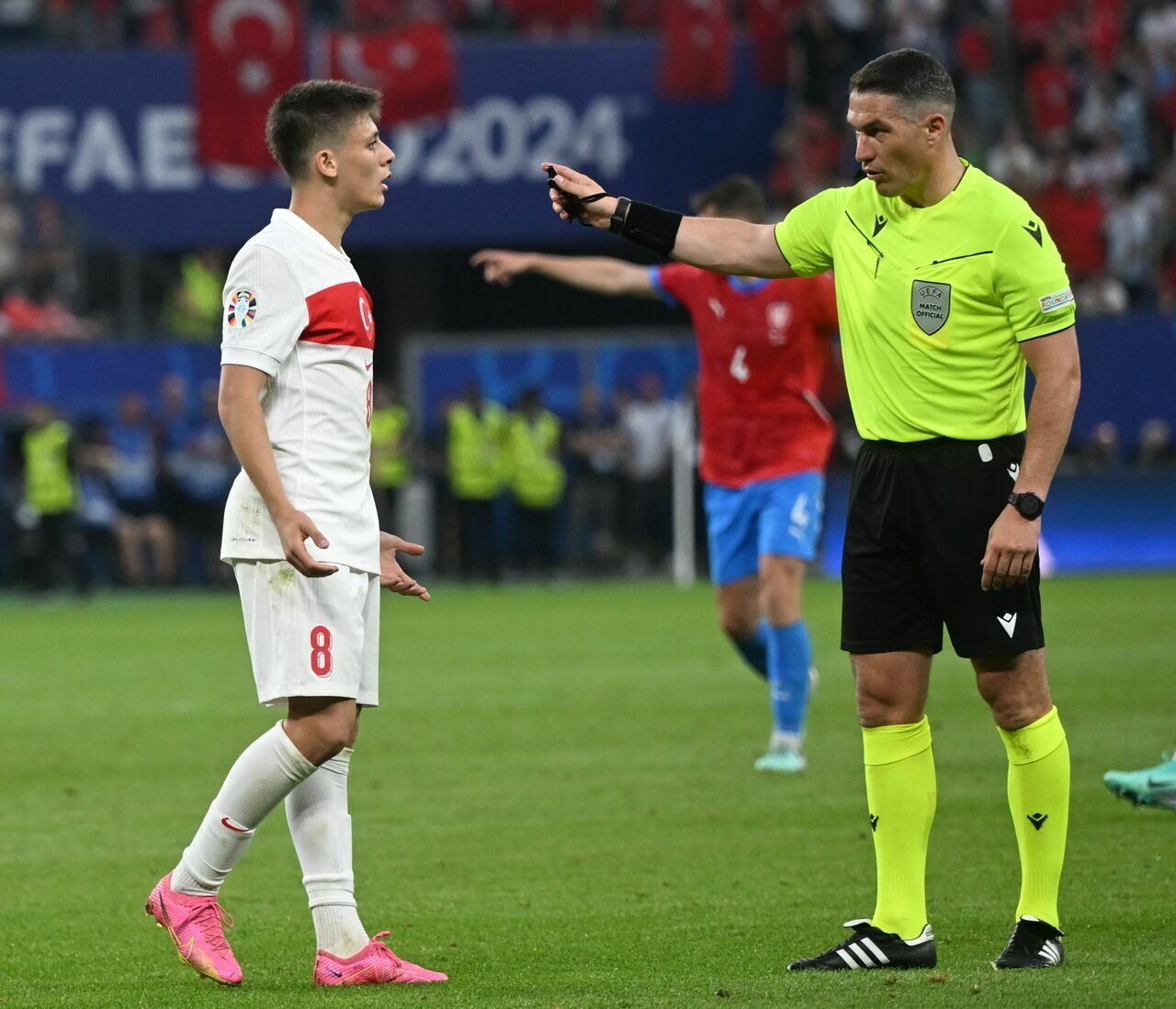 Fenerbahçe Lille maçının hakemi belli oldu