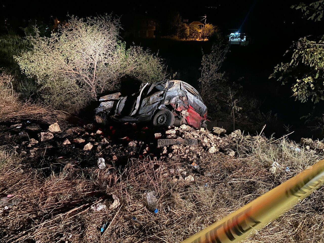 Erbaa’da otobüs-otomobil çarpıştı: 2 ölü 3 yaralı