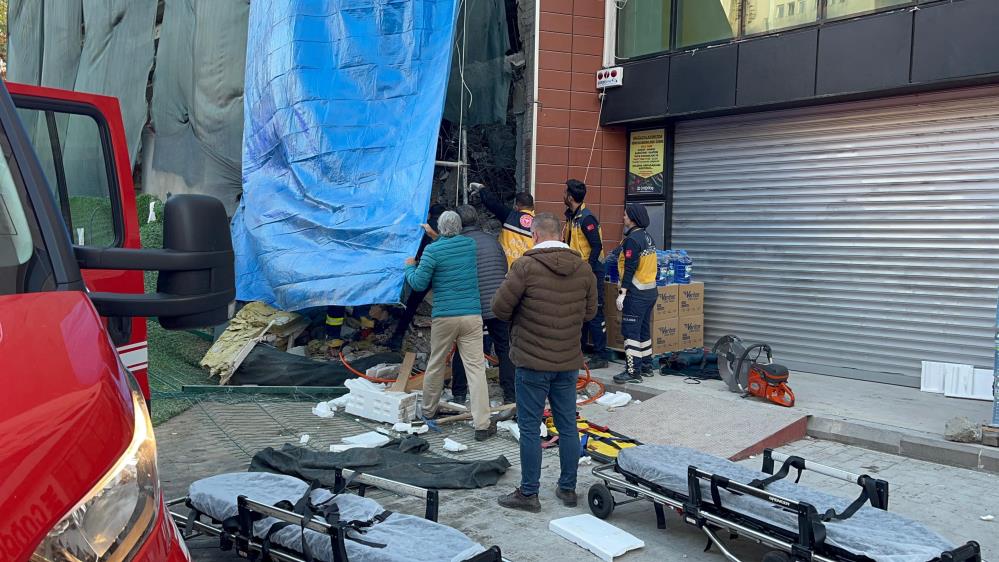 Eskişehir'de İki İnşaat İşçisi Göçük Altında Kaldı