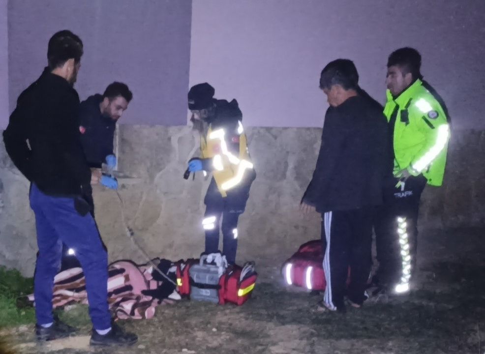 Konya'da Yaşlı Adam İkinci Katın Balkonundan Düştü 3