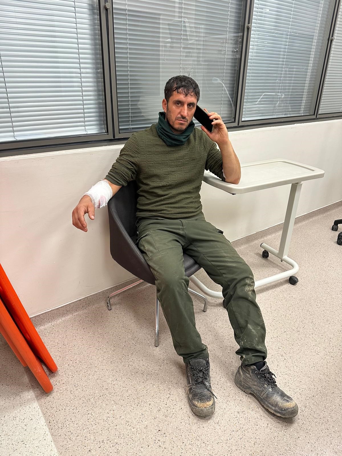 Nehir Kıyısında Abdest Alırken Ayı Saldırdı 4