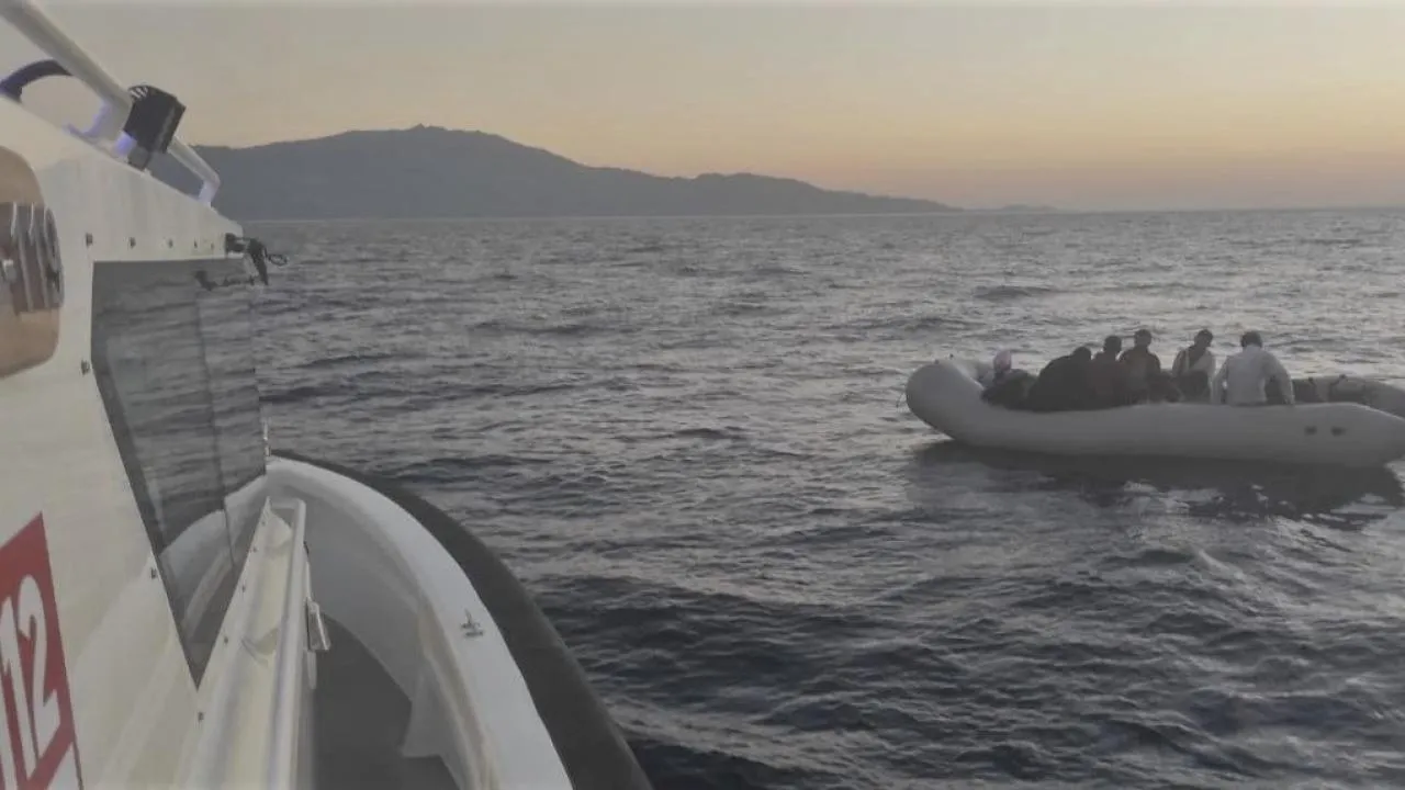 Çanakkale Açıklarında 41 Kaçak Göçmen Yakalandı