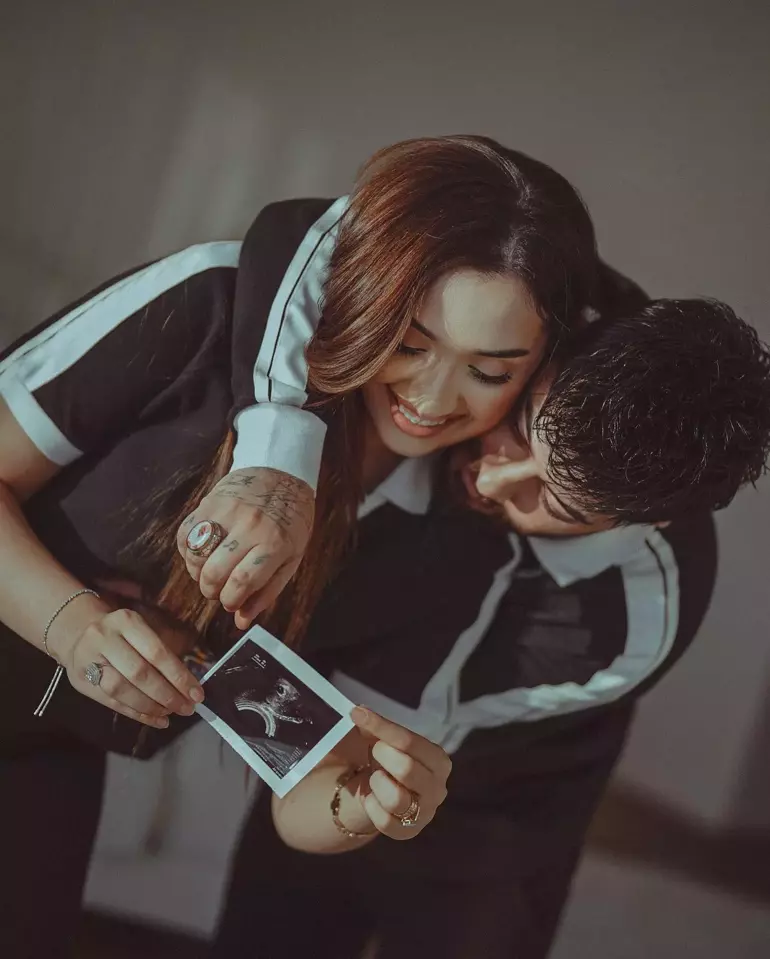 Bebeklerini Kaybeden Ünlü Çiftten Müjdeli Haber!-1